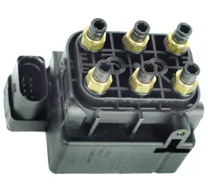 Блок клапанов регулируемой подвески VW Phaeton Touareg 7L0698014