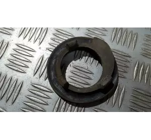 Проставка (резиновое кольцо) пружины задней верхняя Toyota Corolla E18 E180 482570D010